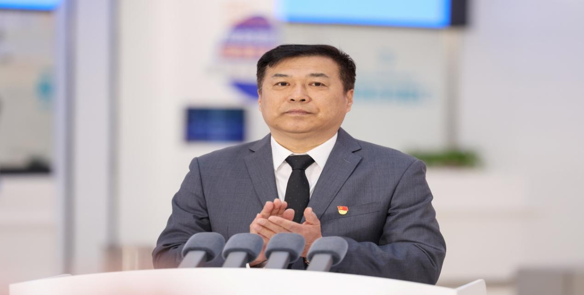 辽宁方大总医院董事长康万军 致辞 辽宁方大总医院董事长康万军 致辞