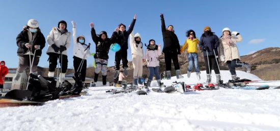 “山海有情・冰雪辽宁”调研走进营口――辽宁省网信办组织探访“冰雪+温泉+大集”旅游新模式