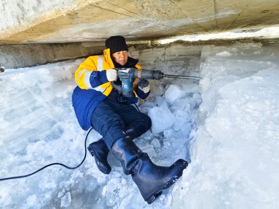 ��ҵ��Ա�����ڱ����ϣ�ʹ�õ����С��Ʊ�����