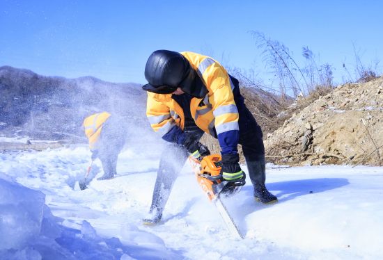 ��ҵ��Աʹ�ù��߽��С��Ʊ����� (2)