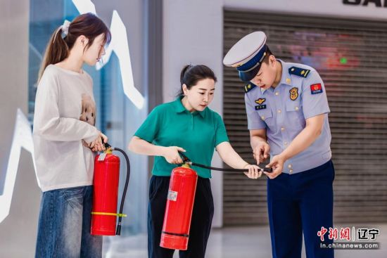 绷紧安全弦 练兵护民生！沈阳铁西实景消防演练护航消费平安