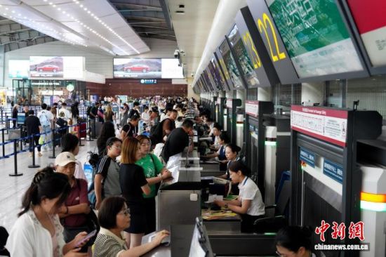 图为大连机场航站楼。大连机场供图 图为大连机场航站楼。大连机场供图