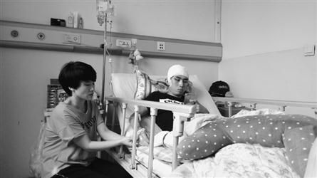 车祸手术当天收到东大录取通知书-中新网辽宁