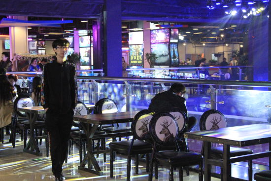 百万星光电子竞技基地运营 中国最大电竞航母