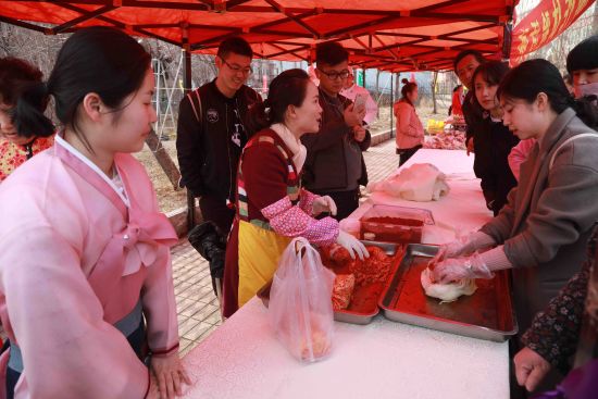 满融特色街寻访美食 沈阳和平区打造特色街区