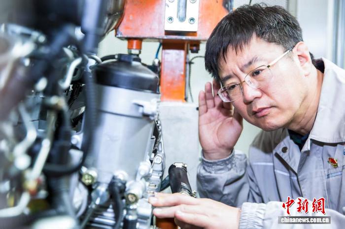 ��ȫ�����ᣩ�����������¹�µܣ��ڻ�̨�ԡ��ء����ġ�����������