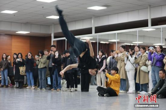 ���������žٰ졶��ɫ���������������������ջ